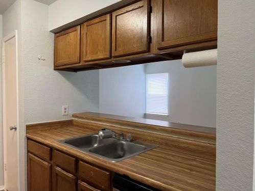 8906 Creekmont Cv, Austin TX  78748-5101 exterior