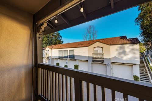 120 Cross Creek Rd, Orange CA  92869-5815 exterior