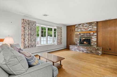 20 Deep Gorge Rd, Greenwich, CT 06831-4232