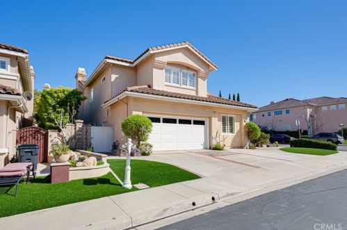 32 Trinity, Irvine CA  92612-3271 exterior