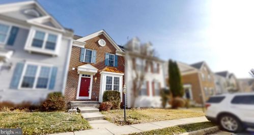 8861 Moat Crossing Pl, Bristow, VA 20136-1728