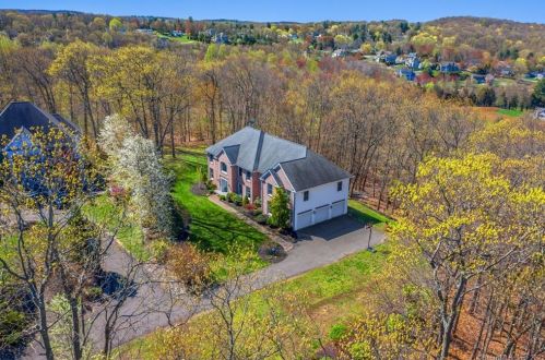 60 Feldspar Rdg, Glastonbury, CT 06033-3355