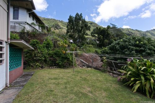 3028 Holua Way, Honolulu HI  96819-2932 exterior