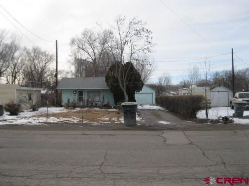 609 Church Ave, Olathe, CO 81425-1704