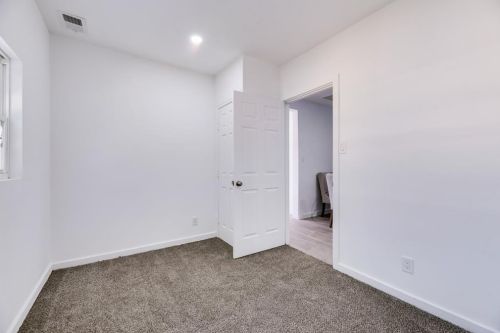 2735 Grafton Ave, Dallas TX  75211-5711 exterior