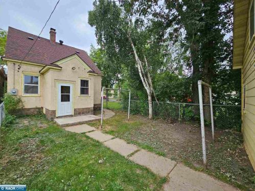 2705 2nd Ave, Hibbing, MN 55746-2014