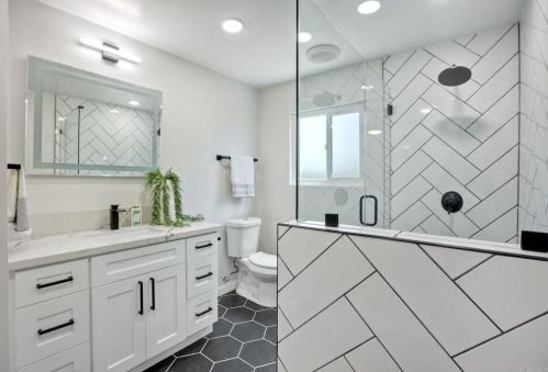 1826 Burroughs St, Oceanside CA  92054-6006 exterior