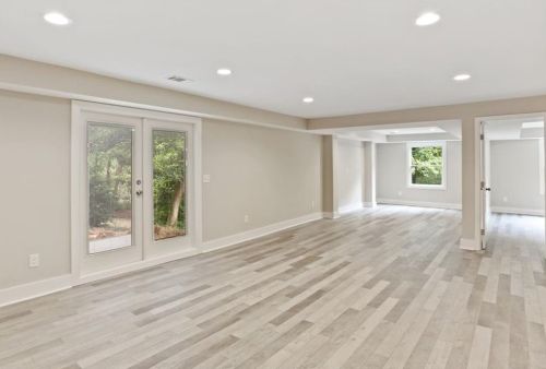 4904 Lakeside Dr, Atlanta GA  30360-1760 exterior