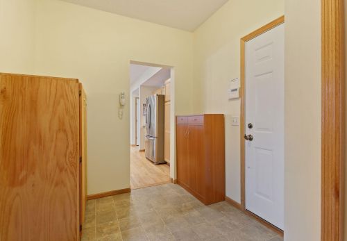 2915 Eagle Valley Dr, Saint Paul MN  55129-4266 exterior