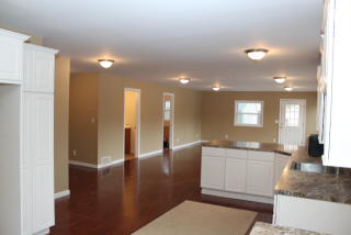 68 Birchbank Rd, Huntington CT  06484-1720 exterior