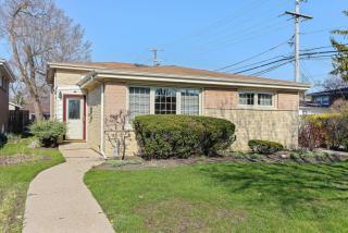 9544 Lavergne Ave, Skokie, IL 60077-1355