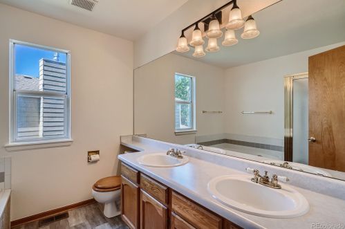 5583 Jebel Way, Aurora CO 80015-3659 exterior