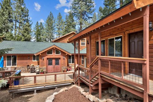 10970 Palisades Dr, Truckee CA  96161-3188 exterior