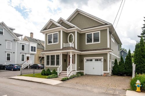 28 Rockingham St, Portsmouth, NH 03801-3940