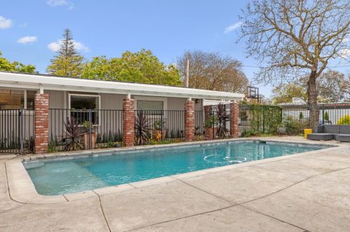 305 Smith Ave, Modesto, CA 95354-0135