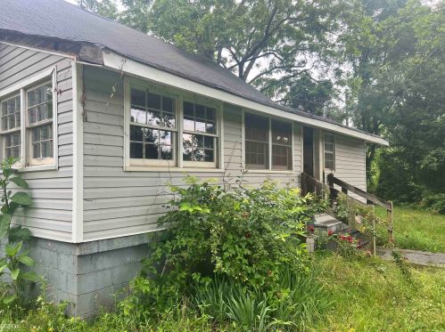 366 Jones Rd, Milner, GA 30257-3349