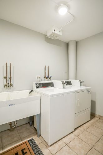 7520 Grand Ave, Chicago IL  60707-1415 exterior