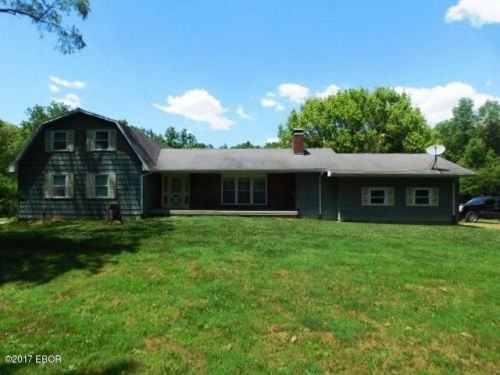 3219 Townhouse Rd, Salem, IL 62881-4611