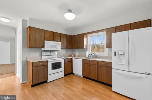 2845 Gunarette Way, Silver Spring MD 20906-1863 exterior