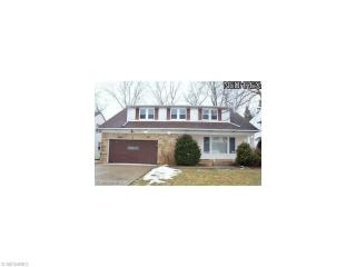 23811 Woodway Rd, Cleveland OH  44122-1485 exterior