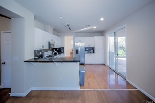 554 Parkridge Dr, Sharon, CA 93610-2057