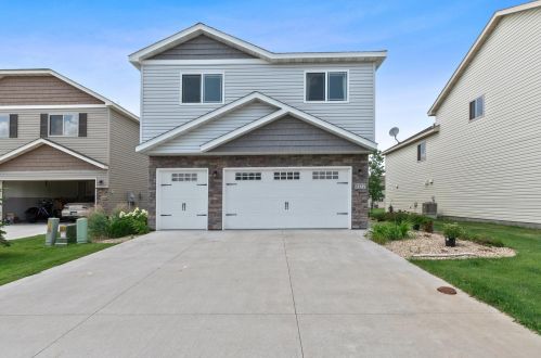 9177 Golden Pond Ln, Monticello, MN 55362-4613