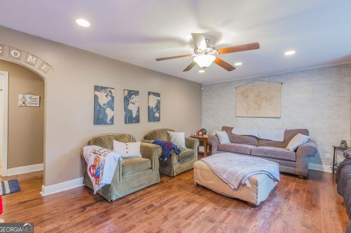 326 Pledger St, Lafayette, GA 30728-3499
