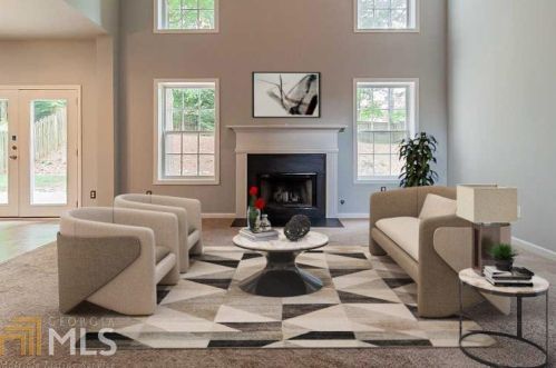 2810 Glenlocke Cir, Atlanta, GA 30318-0679