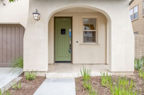 117 Bumblebee, Irvine CA  92618-1150 exterior