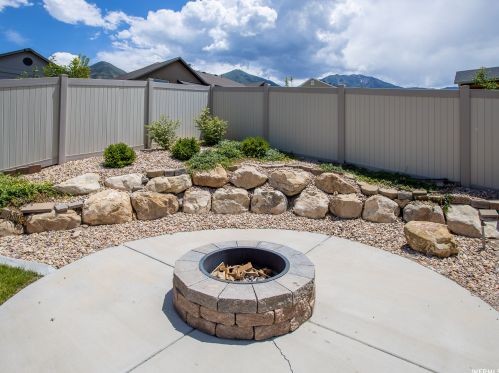 118 800, Woodland Hills UT 84653-9310 exterior