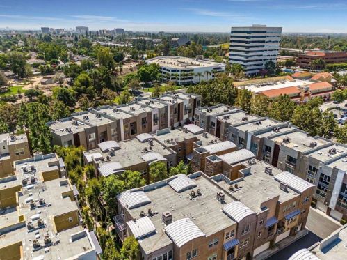 252 Jeanette Ln, Santa Ana CA  92705-6016 exterior