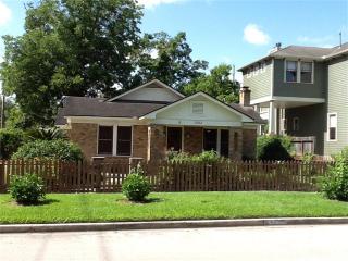 1002 7th St, Houston TX  77009-7102 exterior