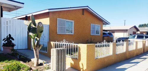 241 Everest St, Oxnard, CA 93030-5524