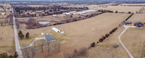 23455 Falcon Rd, Lebanon, MO 65536-6131