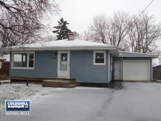 408 Wolfe St, Sandwich, IL 60548-1576