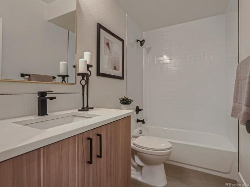 2880 Acoma St, Englewood CO 80110-2413 exterior