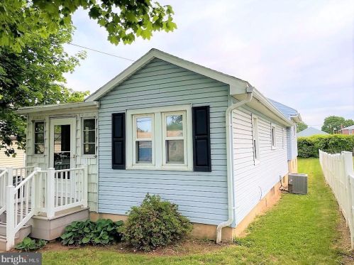 135 Atmore St, Harrisburg, PA 17112-3002