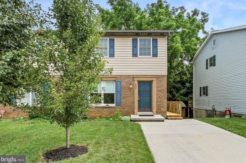 860 Mcallister St, Hanover, PA 17331-4139