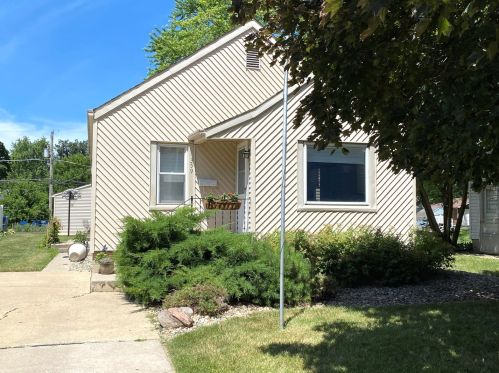 359 Michigan Ave, Bradley, IL 60915-1653
