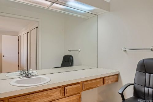 7084 Appleton Cir, Englewood CO 80112-1171 exterior