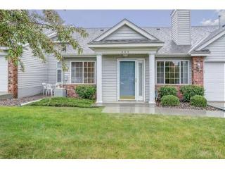 885 Sunrise Dr, Saint Paul, MN 55125-8630