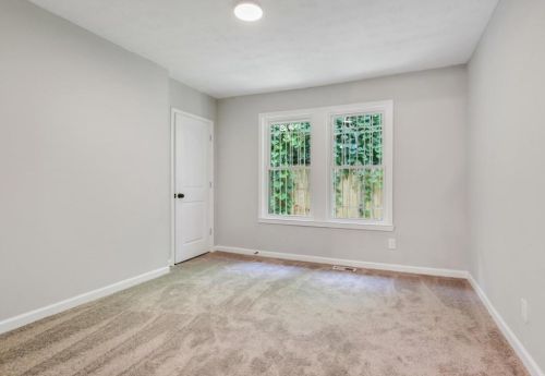 1457 Fulton Ave, Atlanta GA  30344-6926 exterior