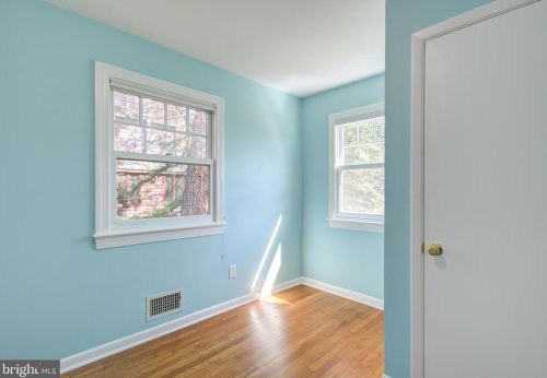 24 Pine Ave, Silver Spring MD 20912-4677 exterior