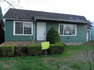 221 M St, Springfield, OR 97477-2950