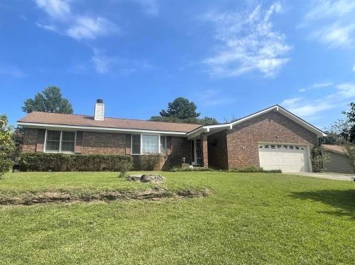 115 Crestwood Ct, Lithonia, GA 31028-1414