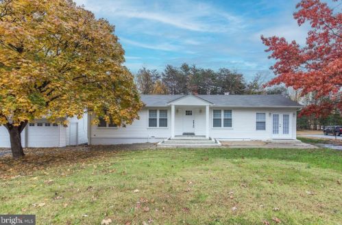 6807 Hackberry St, Springfield VA  22150-1125 exterior