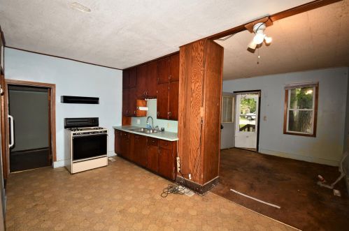 908 Linden St, Waterford, MN 55057-2410