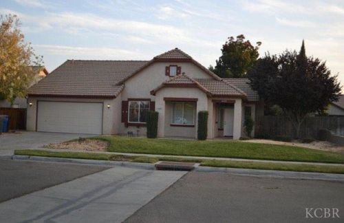 1683 Chimney Way, Lemoore, CA 93245-1779