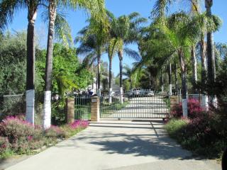 350 Skyline Cir, Fallbrook, CA 92028-9655