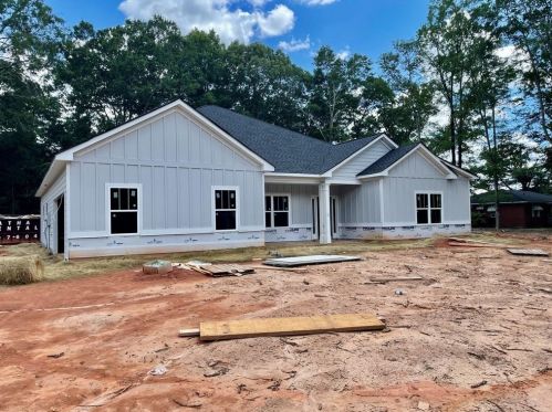129 Highway 186, Good Hope, GA 30641-1400
